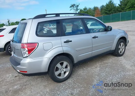 2010 Subaru Forester 2.5X z USA, uszkodzony, nr VIN JF2SH6BC9AH778281